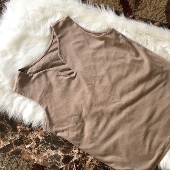 J. Jill Tank - Picture 2 of 4